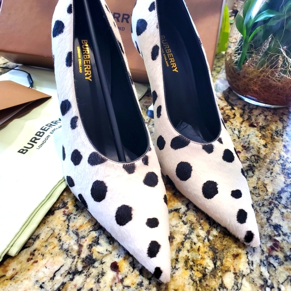 Burberry Ava 38.5 brand new - Picture 1 of 15